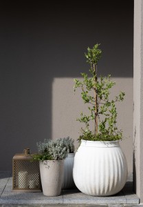 Modern white Wazon prążki 1A