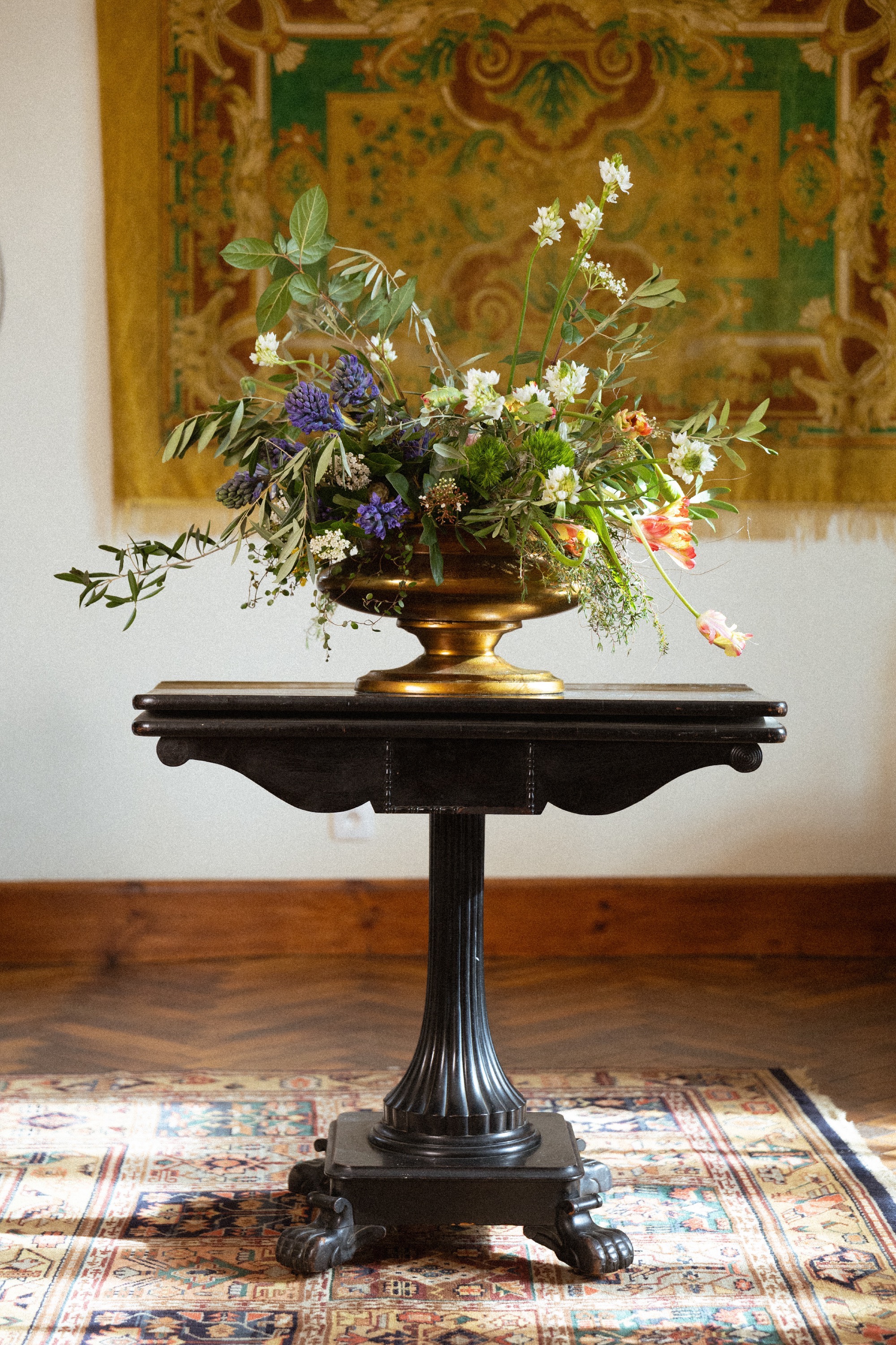 Wiosenna aranżacja może być ponadczasowa — zmienia się tylko detal..jpg